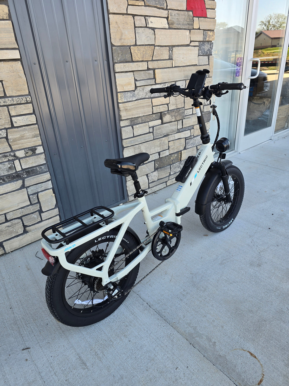 XP4 Step-Thru Frame / Stratus White